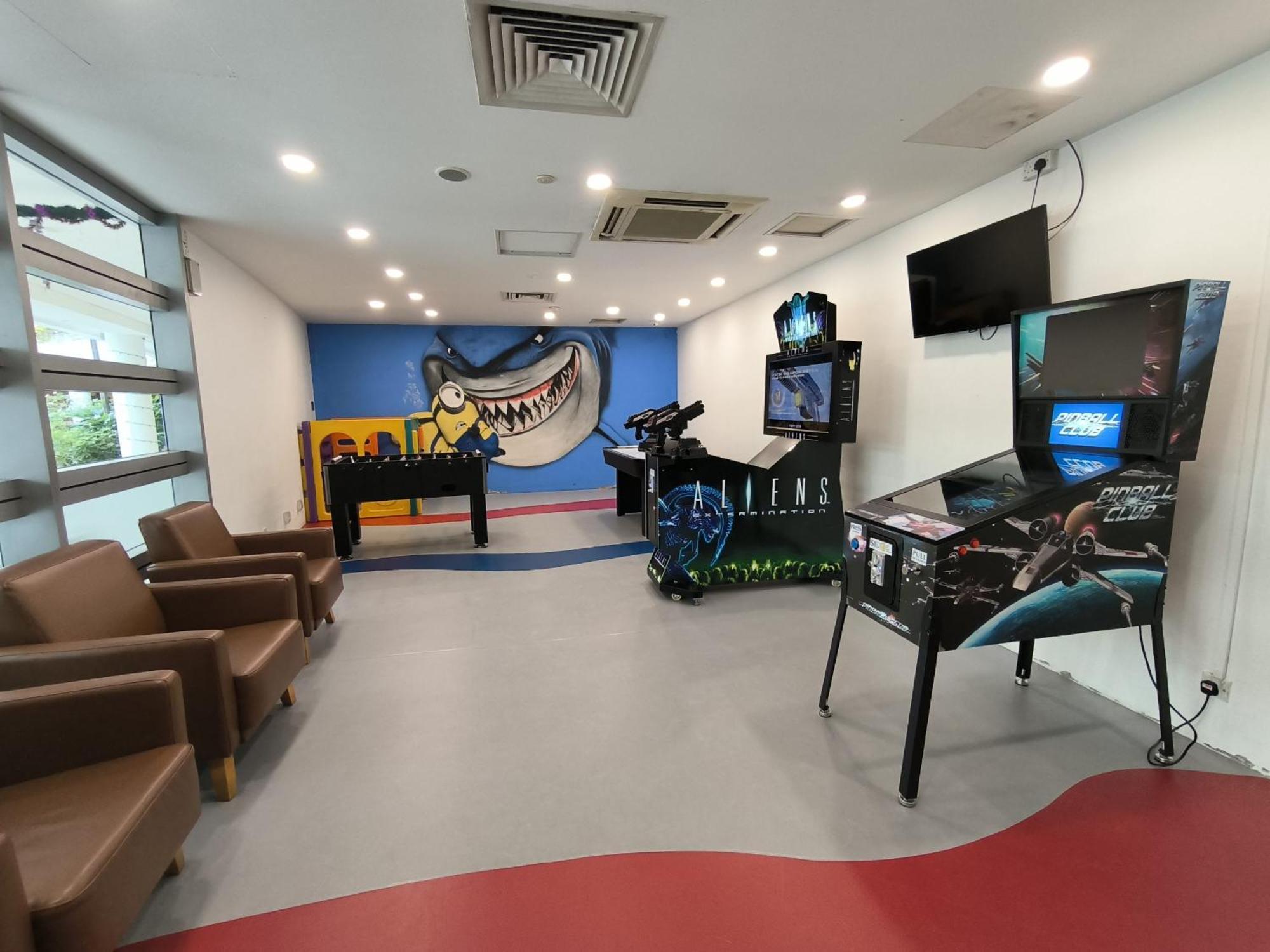 Republic Of Yacht Club Khách sạn 4*